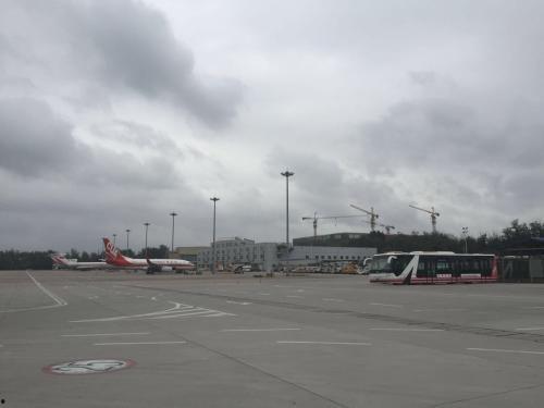 三代机场吃瓜,吃瓜群众眼中的机场变迁